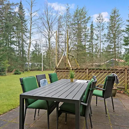 Dom wakacyjny 3 Bedroom Lovely In Ans By Roe