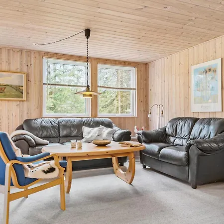 Dom wakacyjny 3 Bedroom Lovely In Ans By